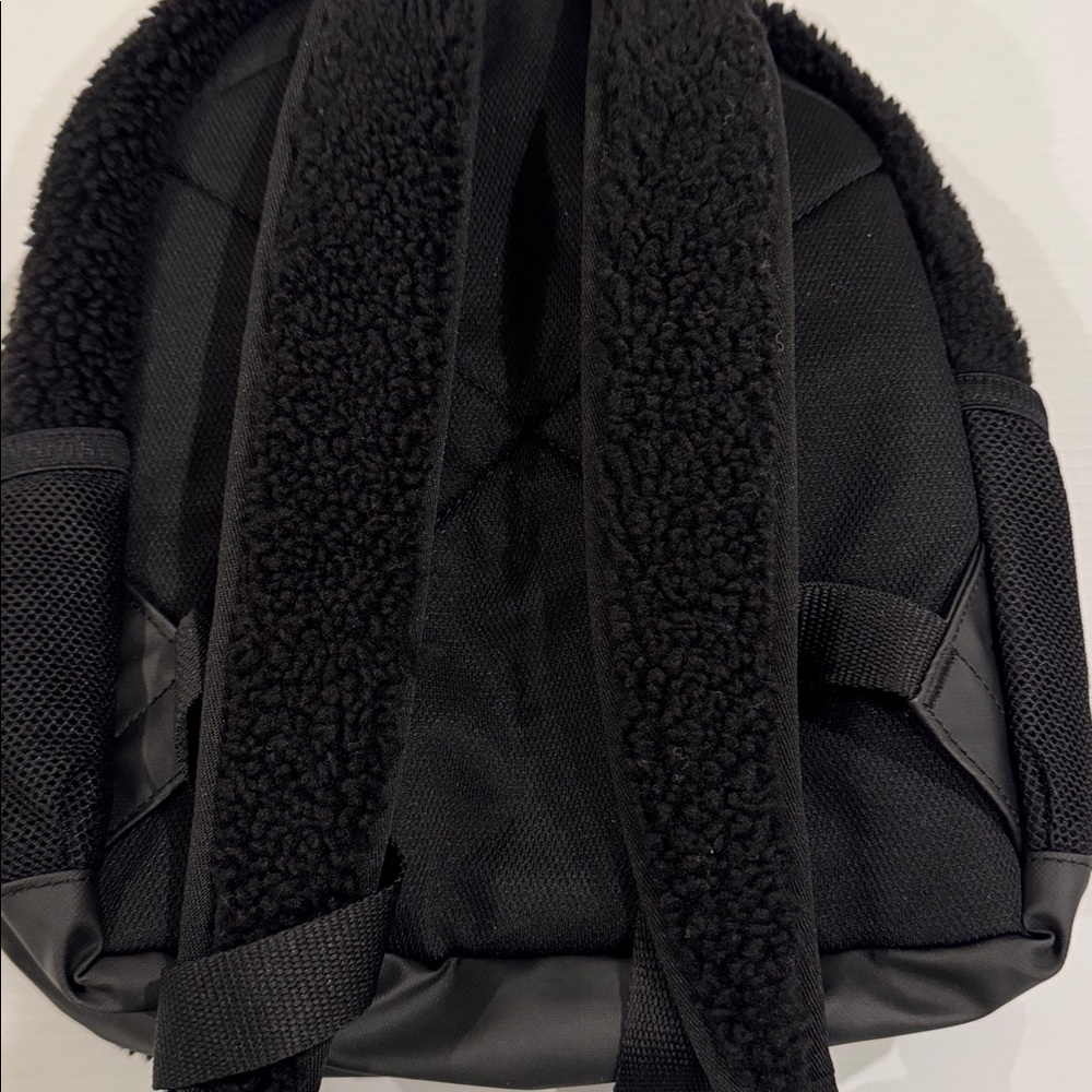 Nike Black and Gray Fleece Backpack New!! - Picture 7 of 7